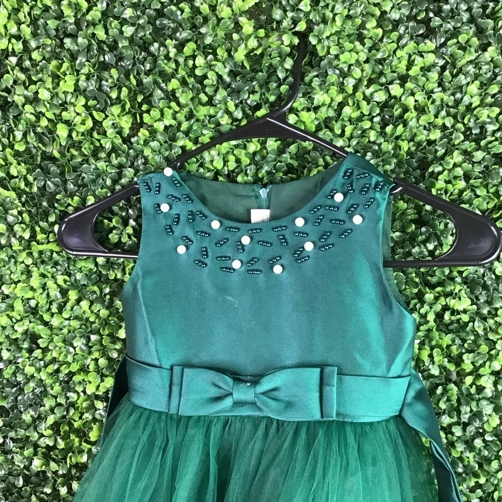 Little‎ girls green dress